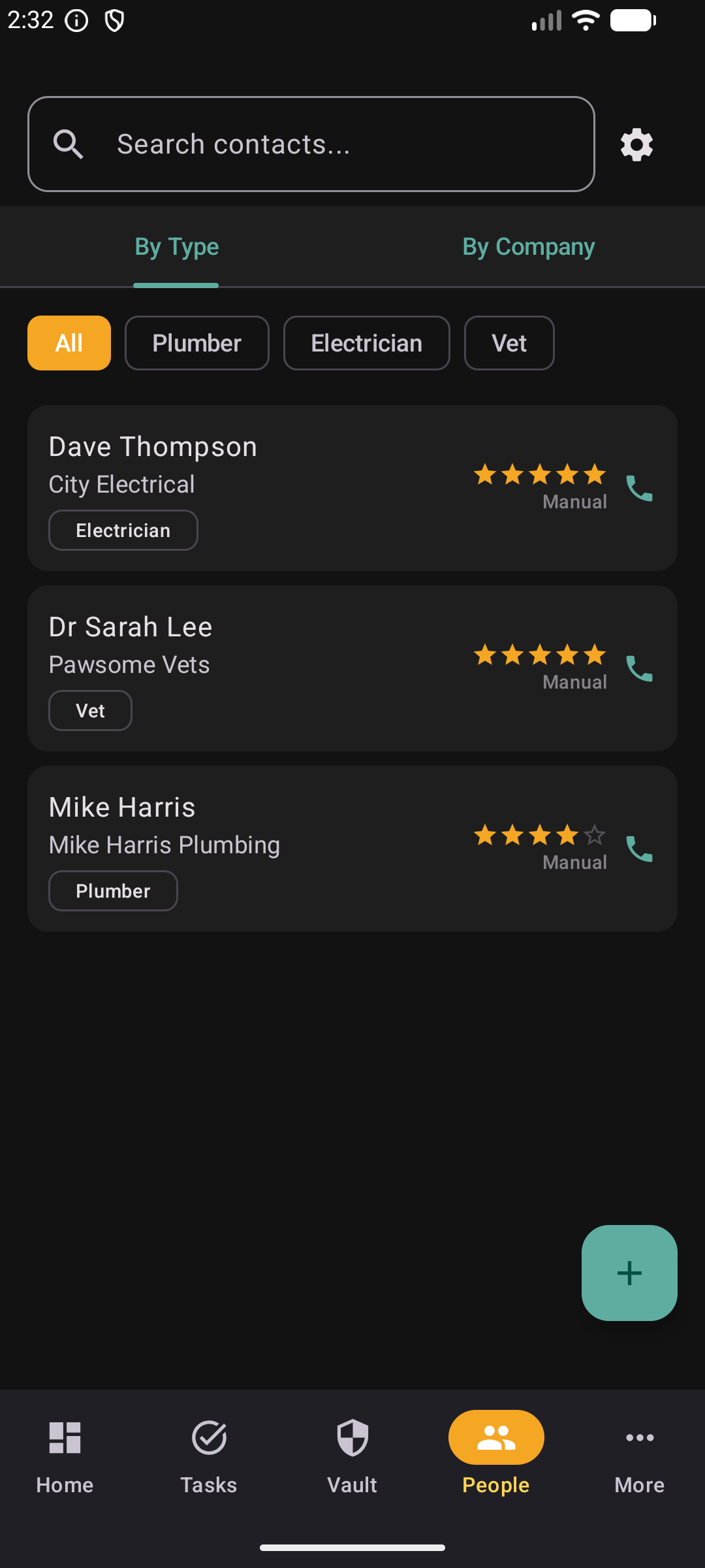 People screen in dark mode with contact list and star ratings